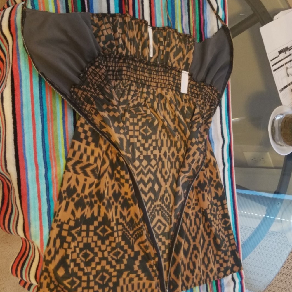 Dress. * - Picture 2 of 3